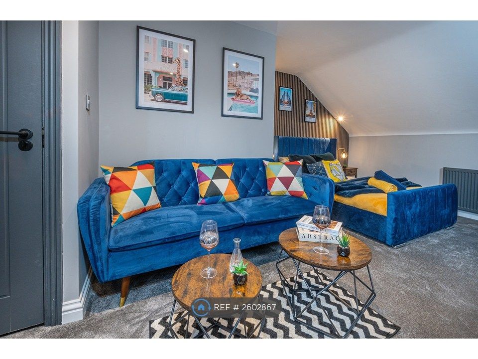 Property photo 2 of 20 Sofa