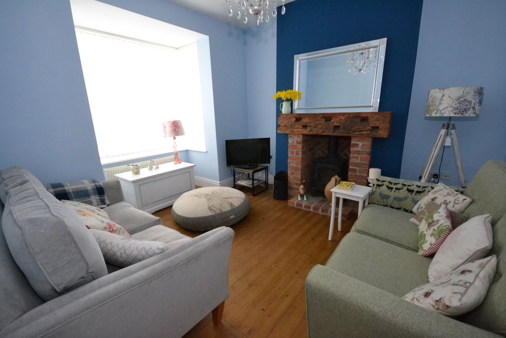 Property photo 3 of 13