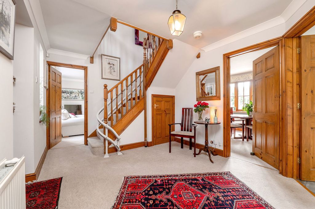 Property photo 2 of 43
