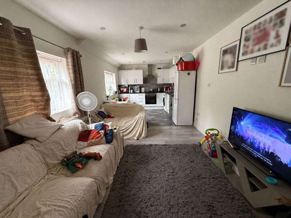 Property photo 2 of 10 Picture No. 02