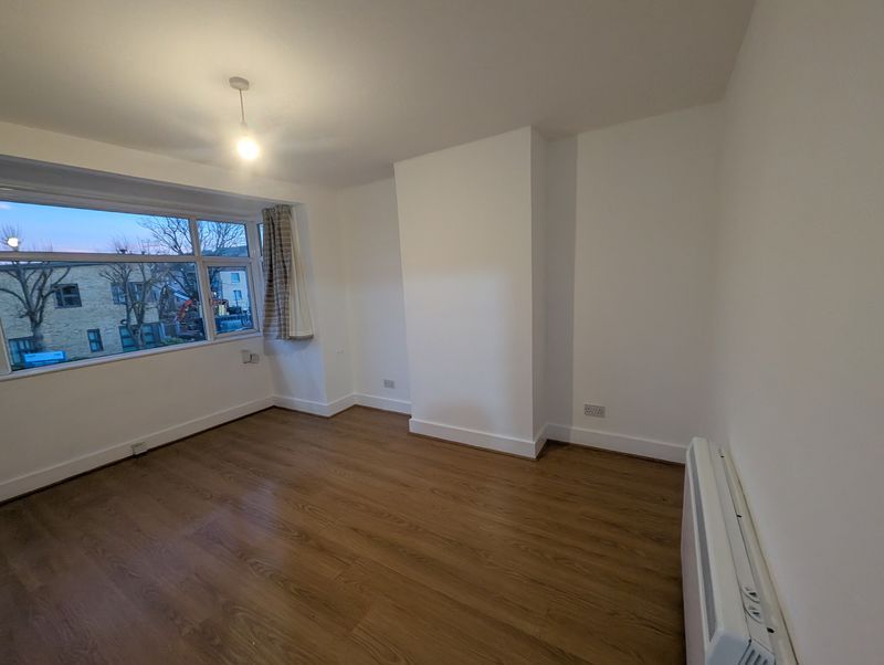 Property photo 3 of 7 Photo 18