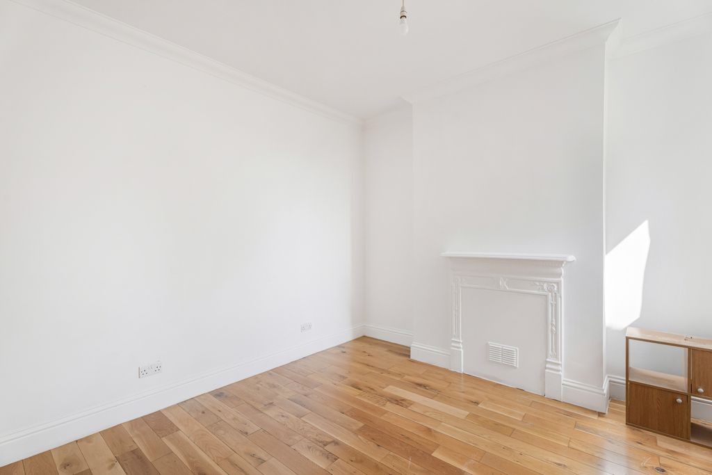 Property photo 3 of 10 Gallery