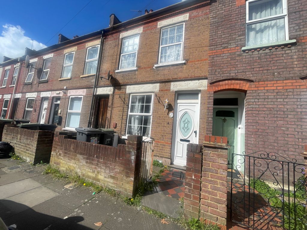 Property photo 1 of 1