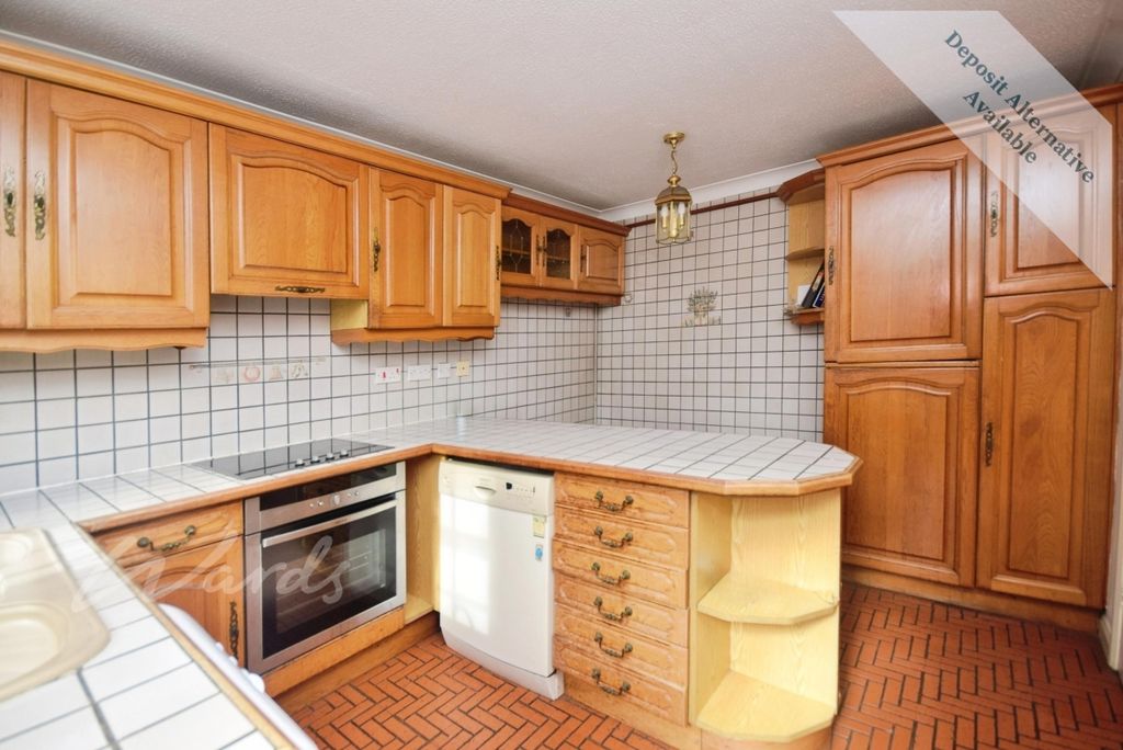 Property photo 2 of 10 Kitchen
