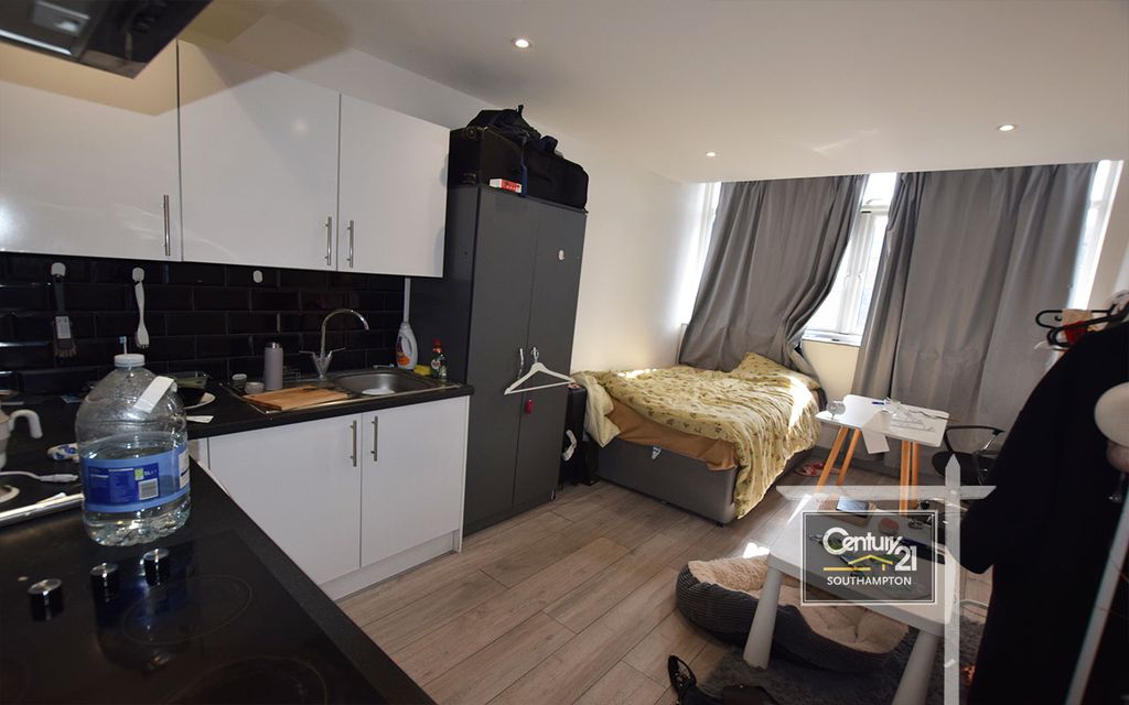 Property photo 1 of 3