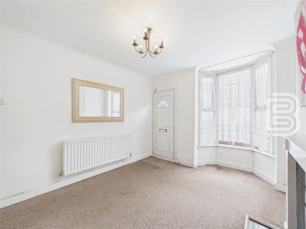 Property photo 3 of 14 Cam03823G0-Pr0135-Still005.Jpg