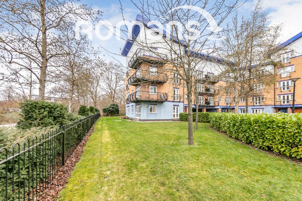 Property photo 1 of 20 Ac4A3117
