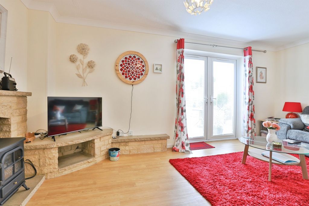 Property photo 3 of 23