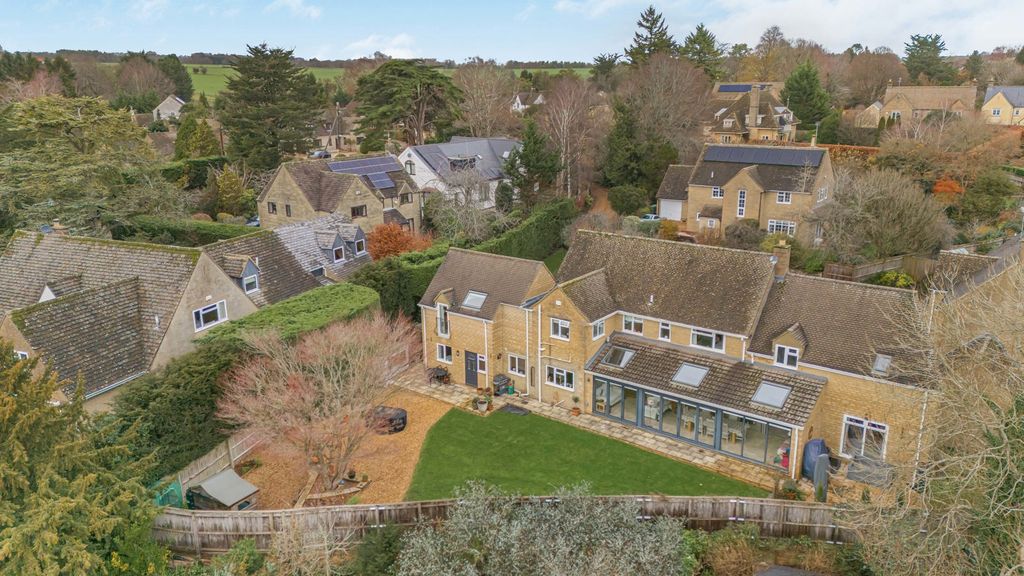 Property photo 2 of 36 Elevated Rear Ext