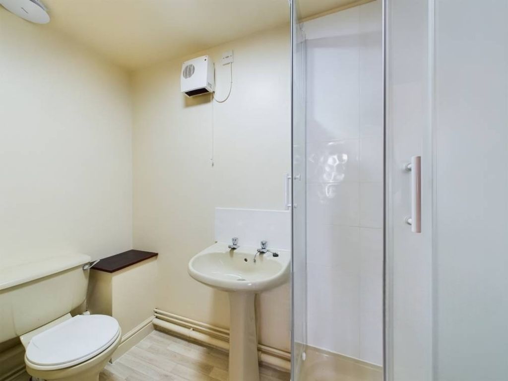 Property photo 3 of 5 2610405