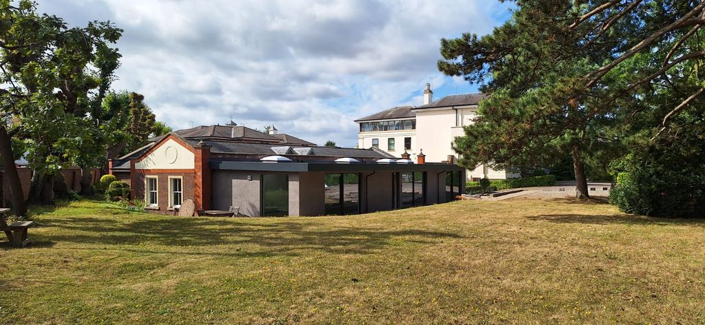 Property photo 1 of 4