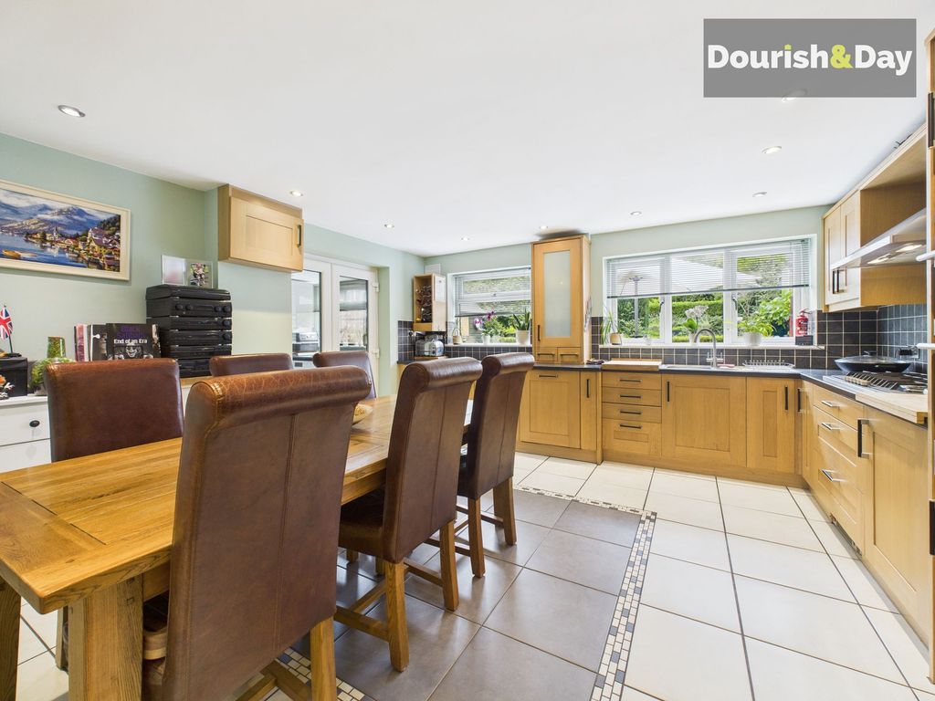 Property photo 3 of 16 Kitchen Diner