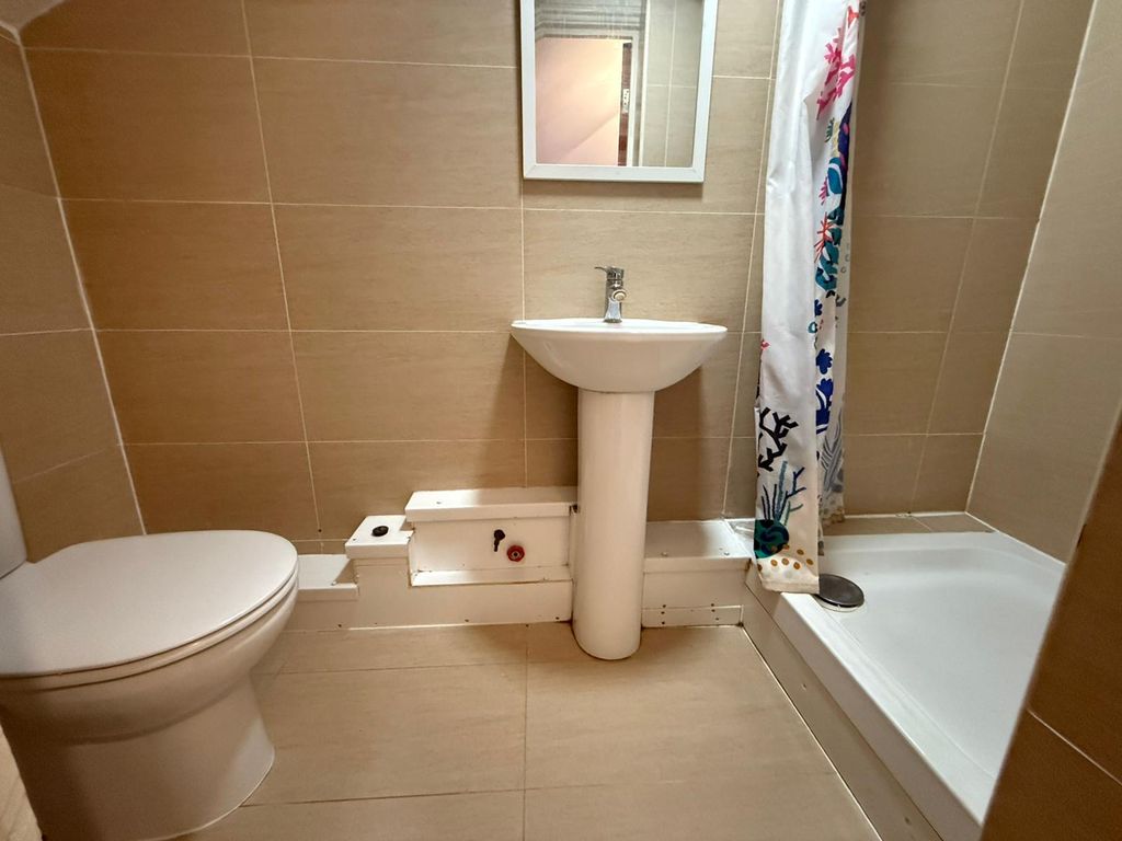 Property photo 2 of 4