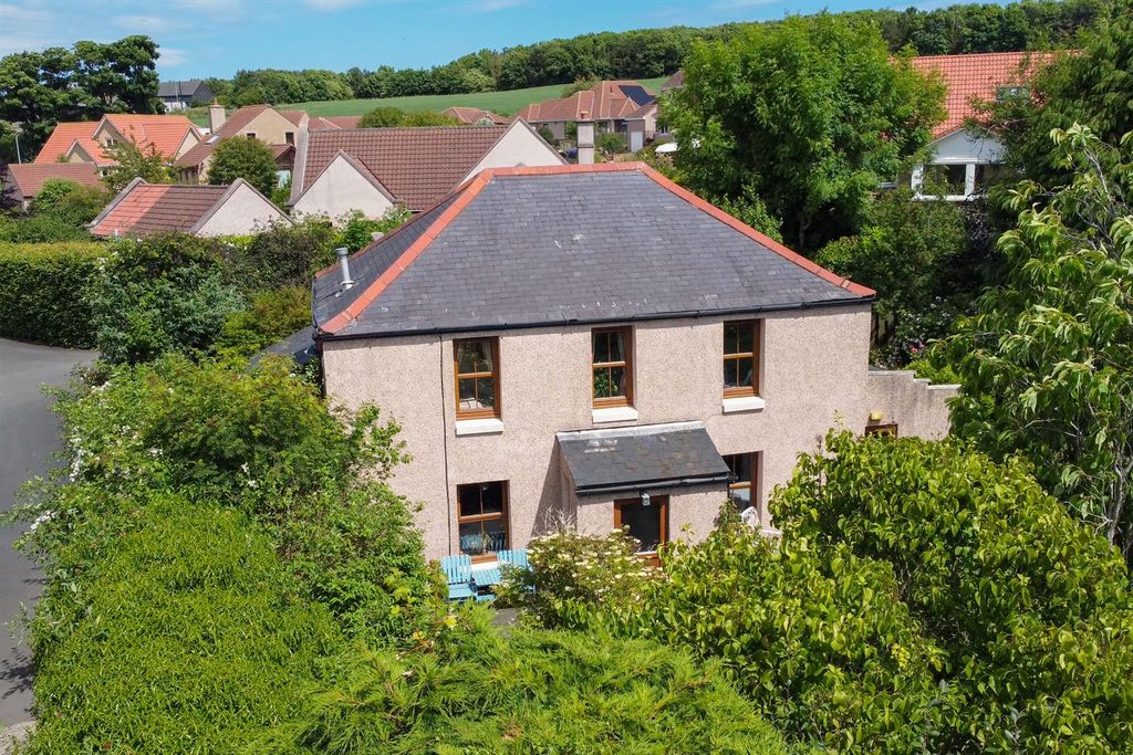 Property photo 2 of 20 Gunsgreen Gardens Aerial-1.Jpg