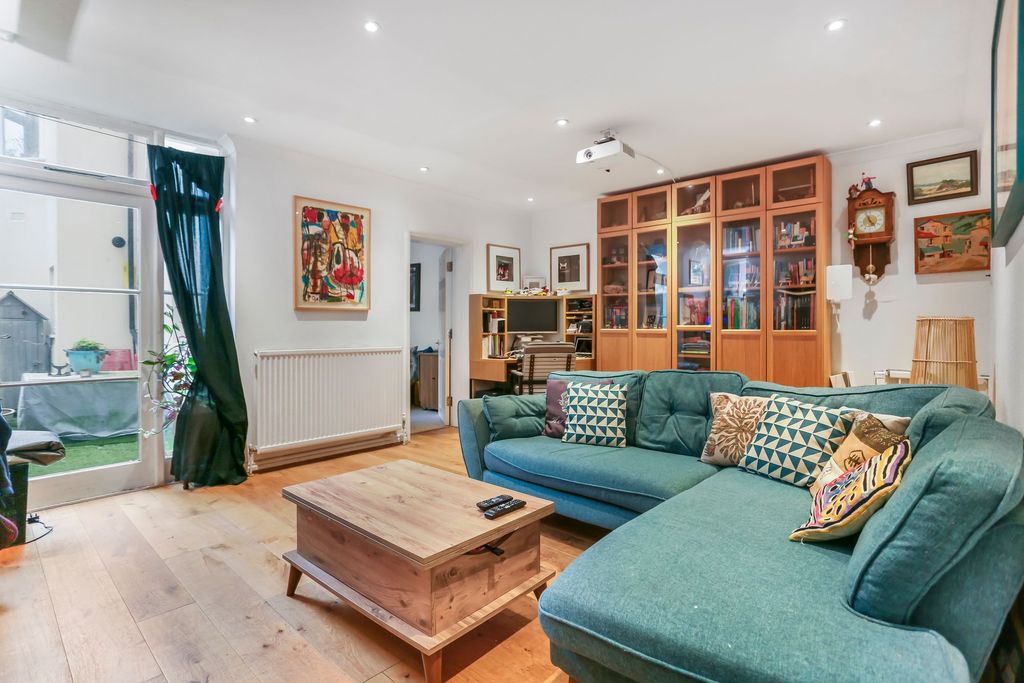 Property photo 2 of 17