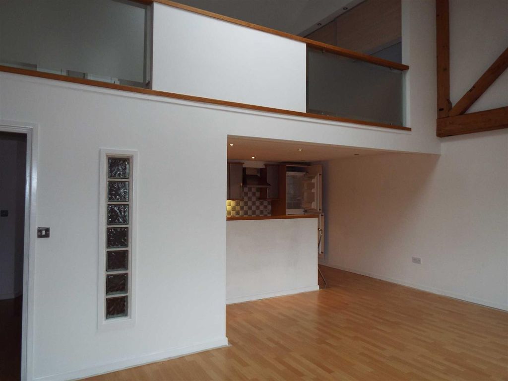 Property photo 3 of 6