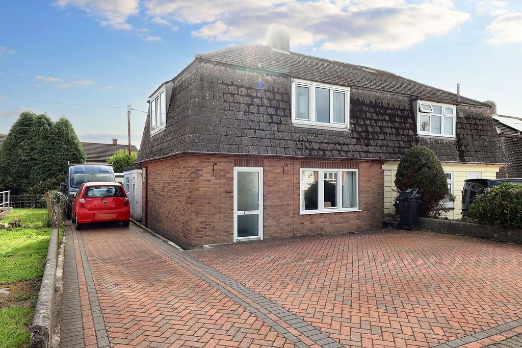 Property photo 1 of 26