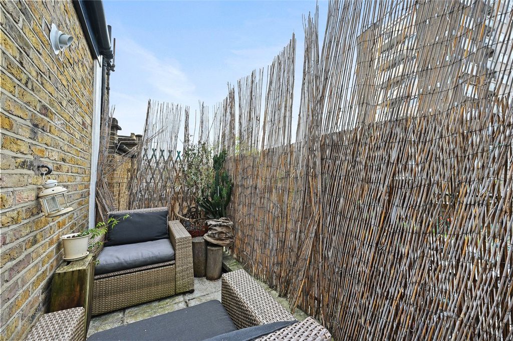 Property photo 3 of 8 Picture No. 09