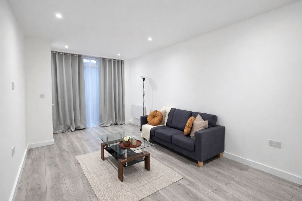 Property photo 2 of 10 Photo 1