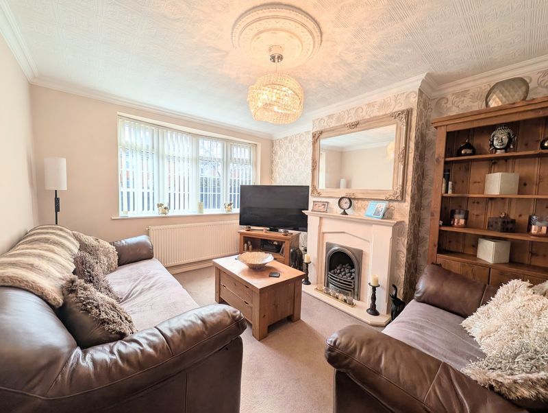 Property photo 2 of 21 Lounge