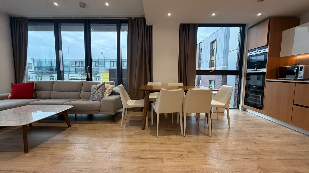 Property photo 2 of 19