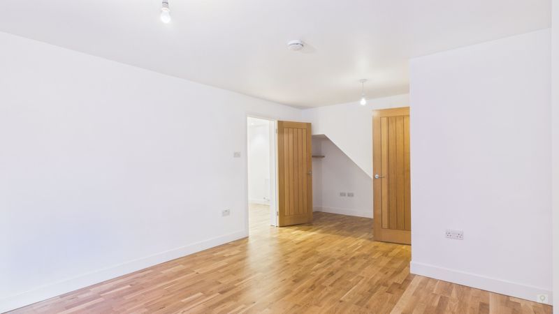 Property photo 2 of 16 Photo 8