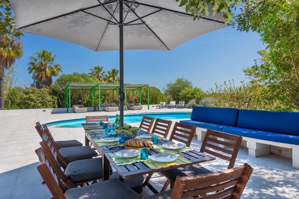 Property photo 3 of 20 Pool Terrace (2)