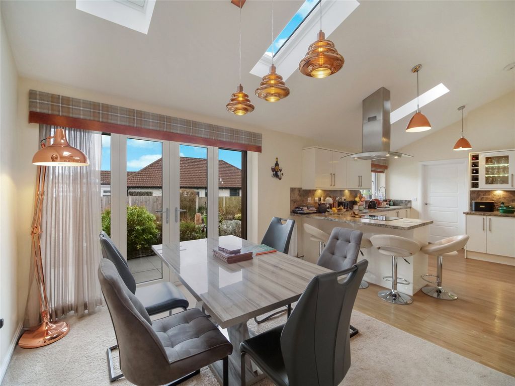 Property photo 3 of 22 Dining Area