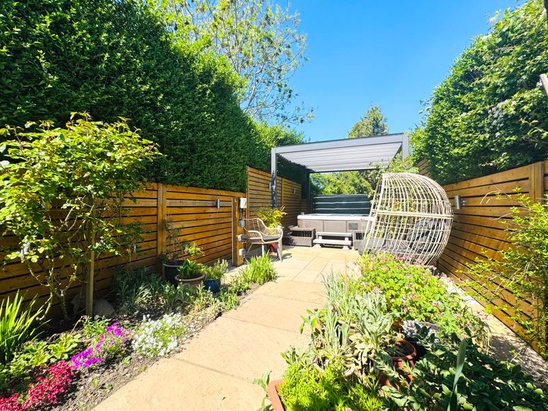 Property photo 2 of 37 Photo 19