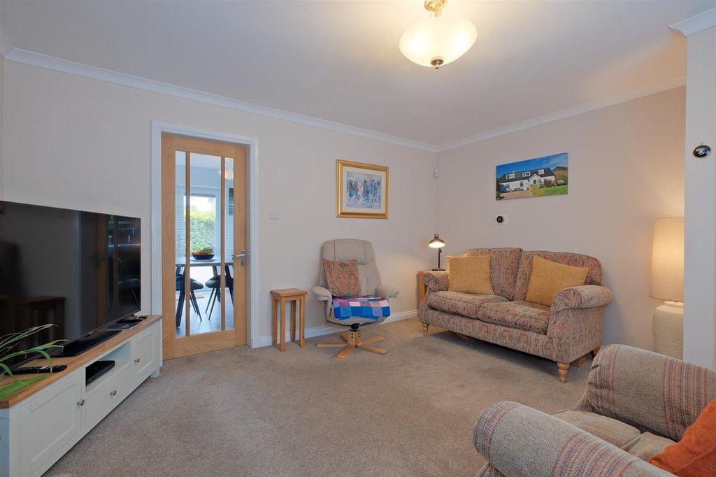 Property photo 3 of 24