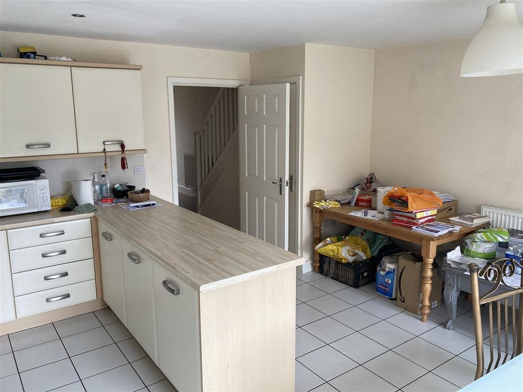 Property photo 3 of 3 Kitchen