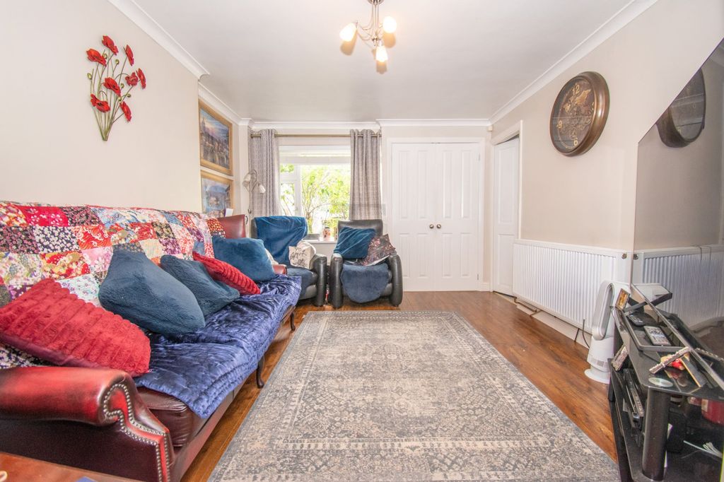 Property photo 3 of 14