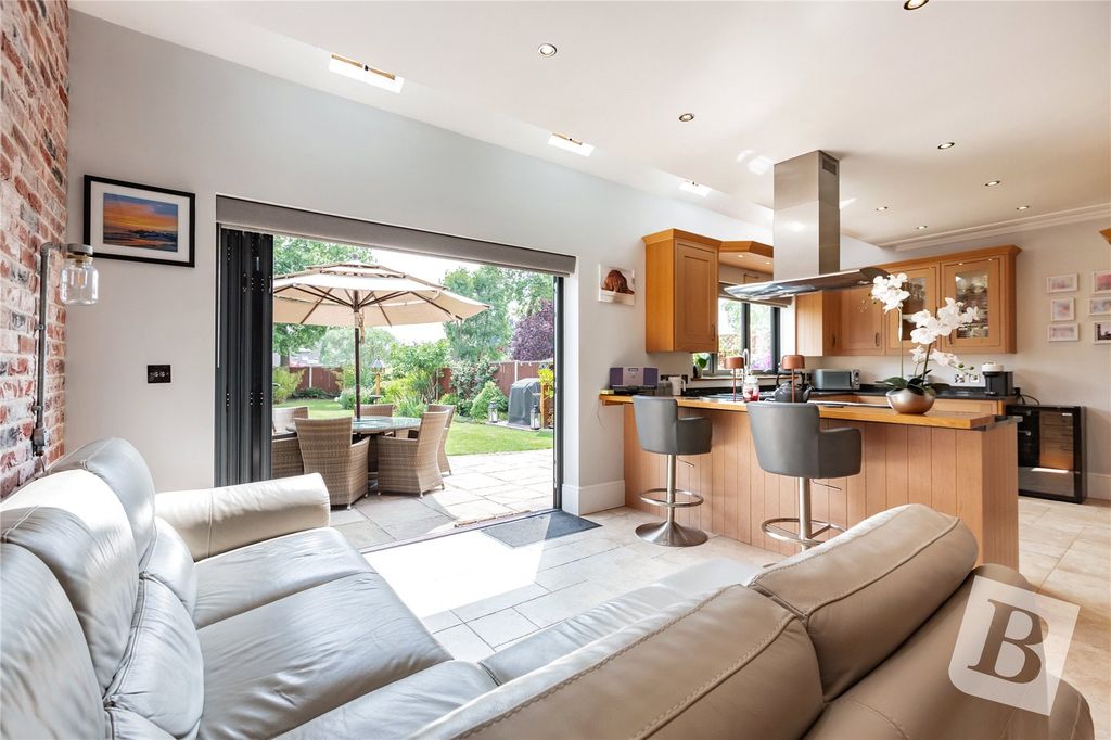 Property photo 2 of 22 Kitchen/Diner