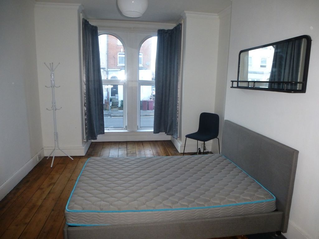 Property photo 2 of 7 4805072