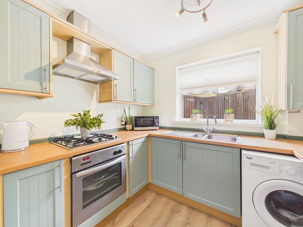 Property photo 2 of 12 Kitchen