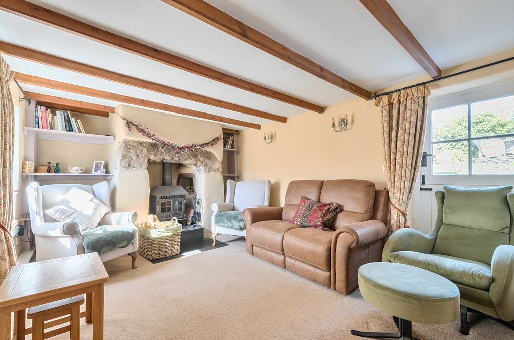 Property photo 3 of 16 3 - 1429628-12-69ba9B...