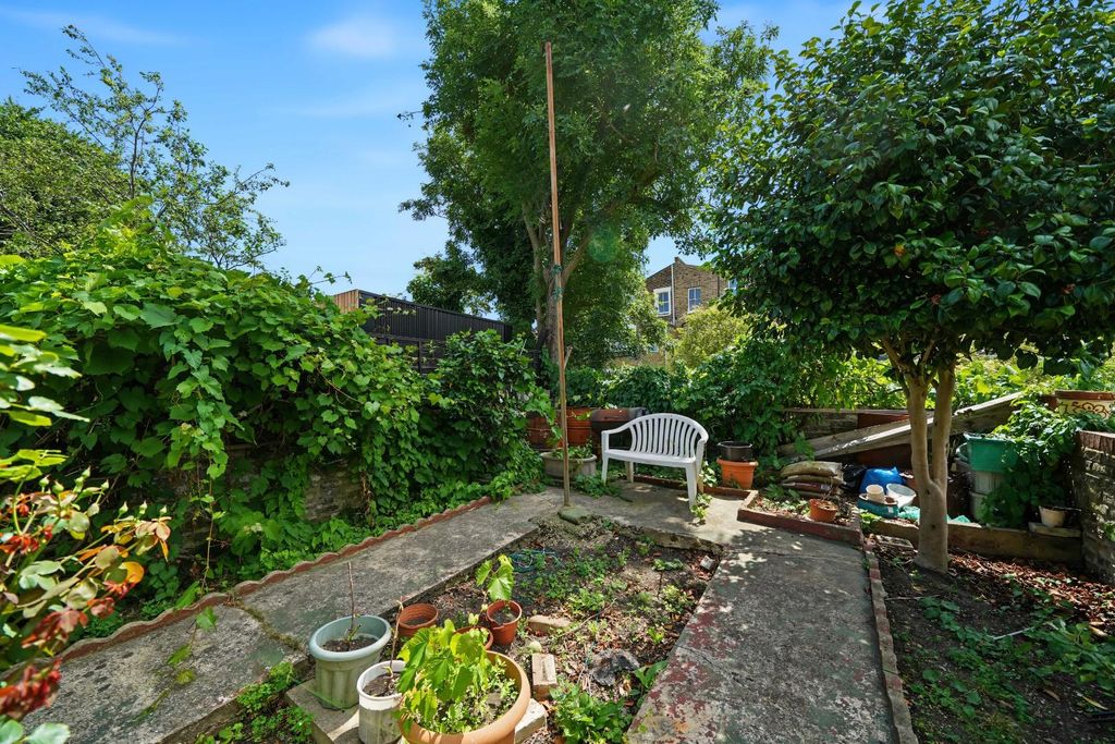 Property photo 3 of 22
