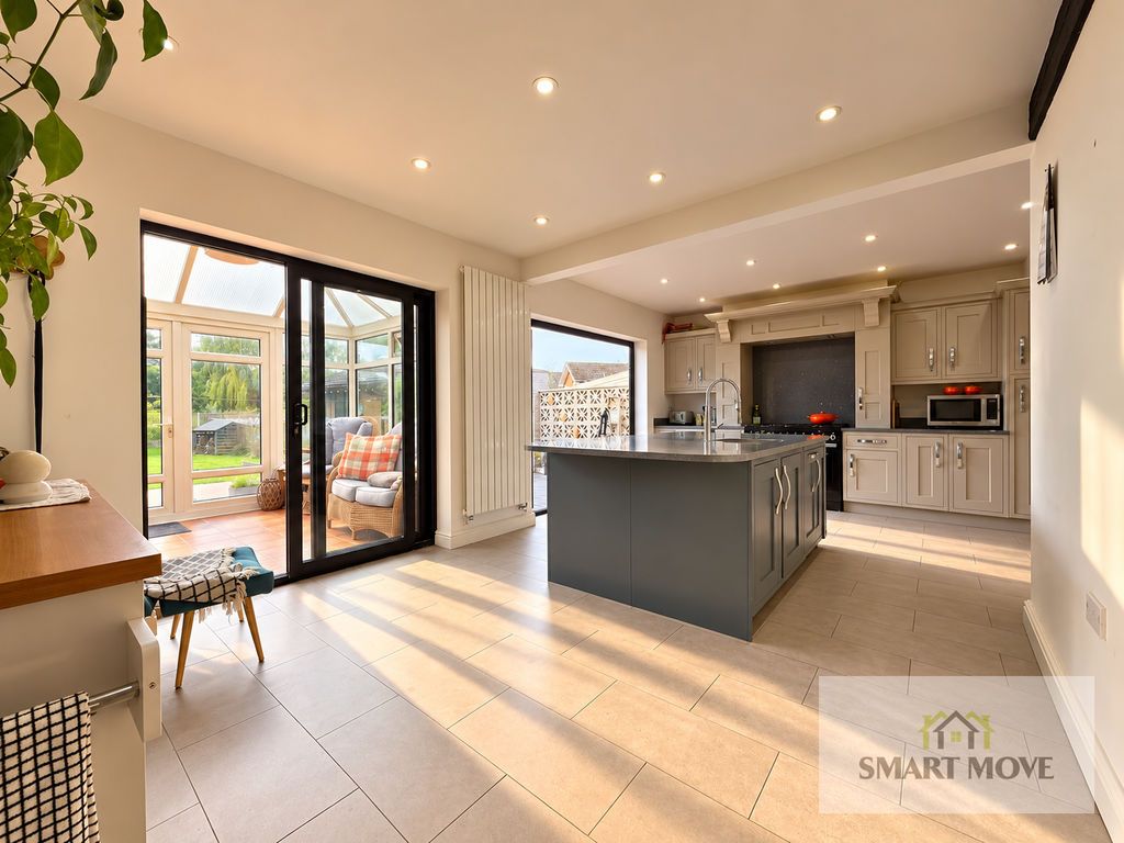 Property photo 3 of 45 Kitchen