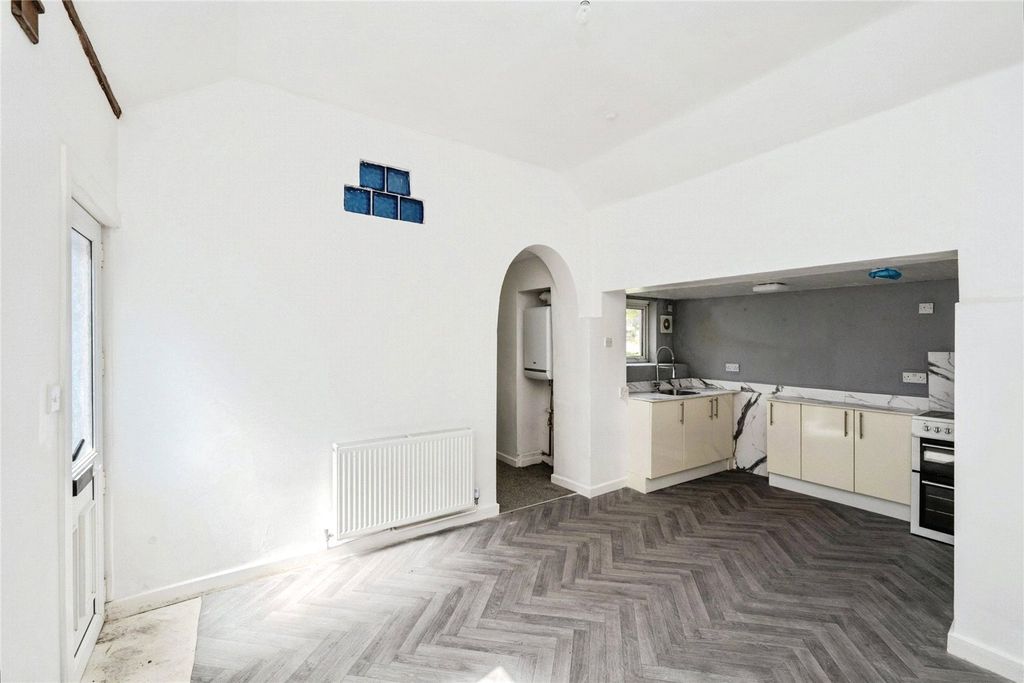 Property photo 3 of 15 Picture No. 11