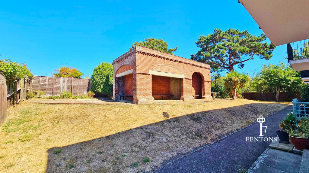 Property photo 2 of 20 Outbuilding
