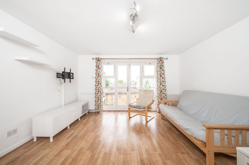 Property photo 2 of 5