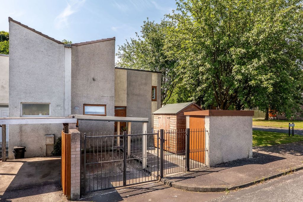 Property photo 1 of 40