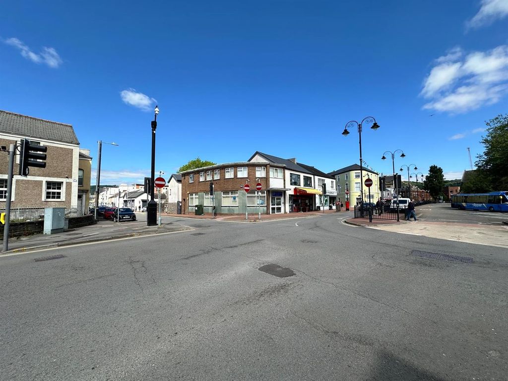 Property photo 2 of 19 Street View