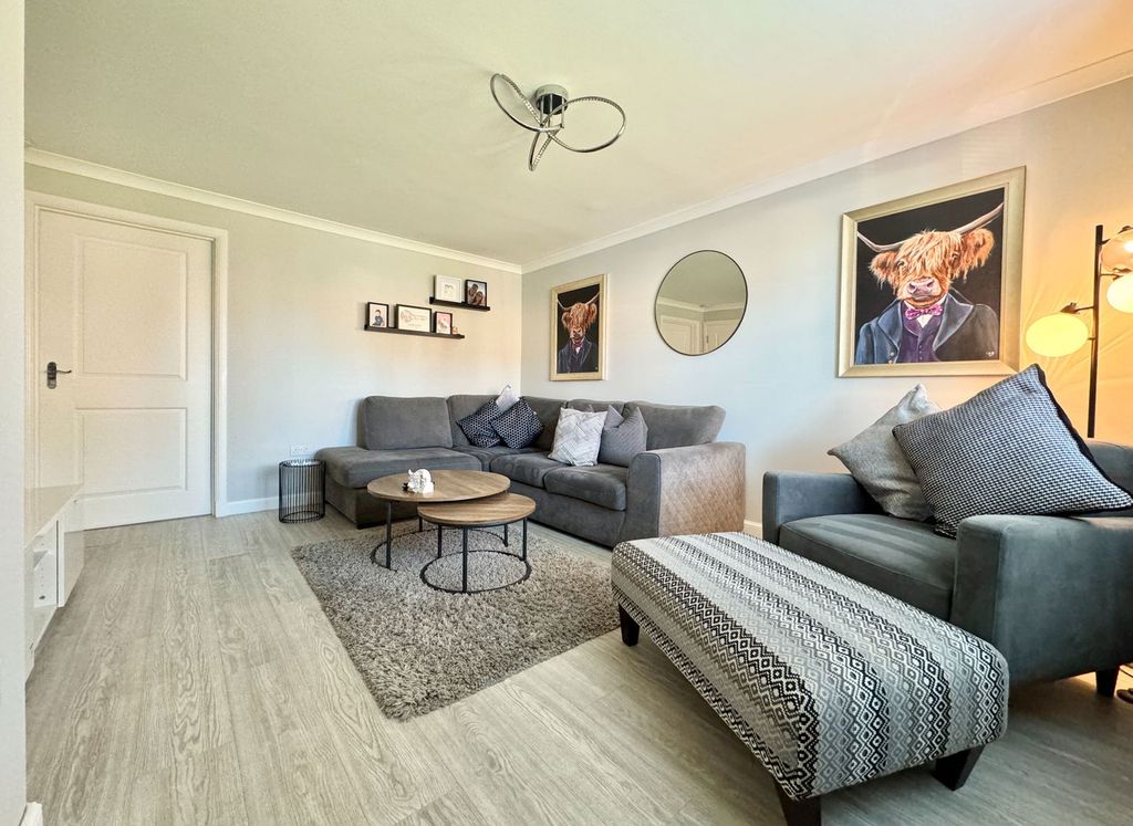 Property photo 3 of 36