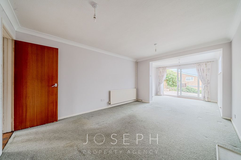 Property photo 3 of 14