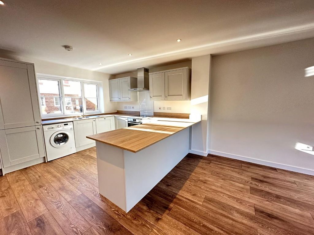 Property photo 2 of 14 12.Jpg