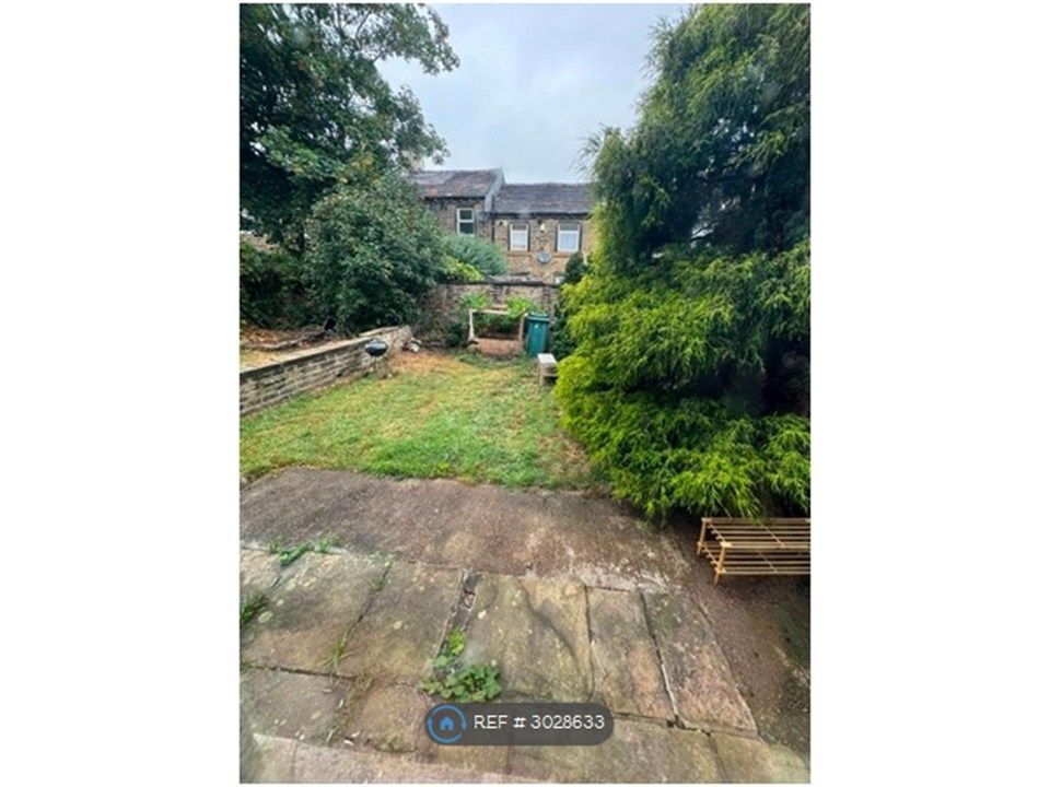 Property photo 2 of 7 Garden