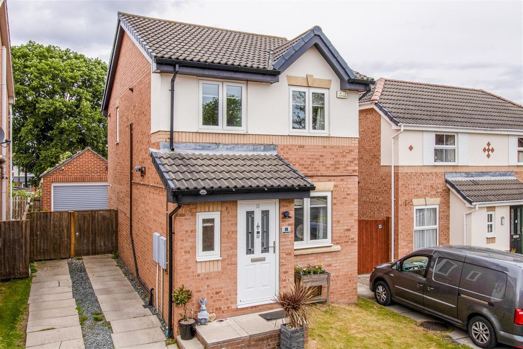 Property photo 1 of 13