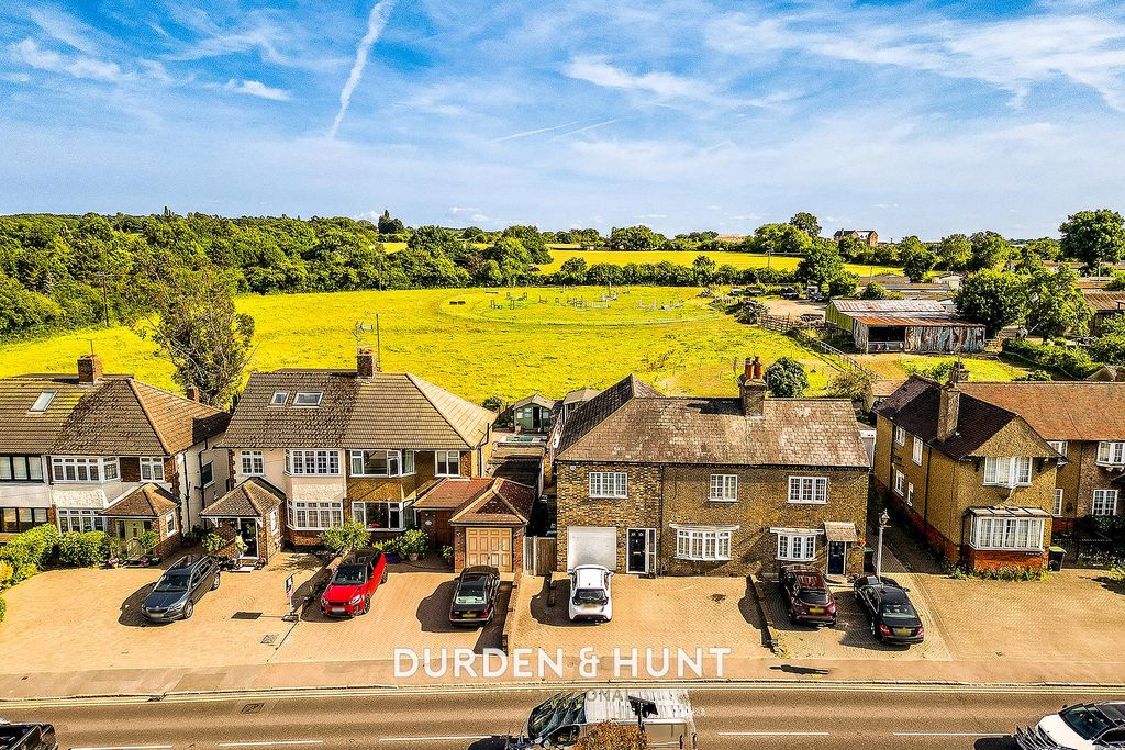 Property photo 1 of 37 Londonm-3.1.Jpg