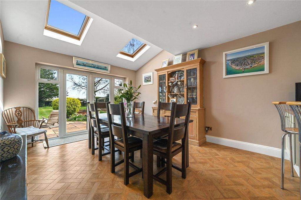 Property photo 2 of 30 Dining Area